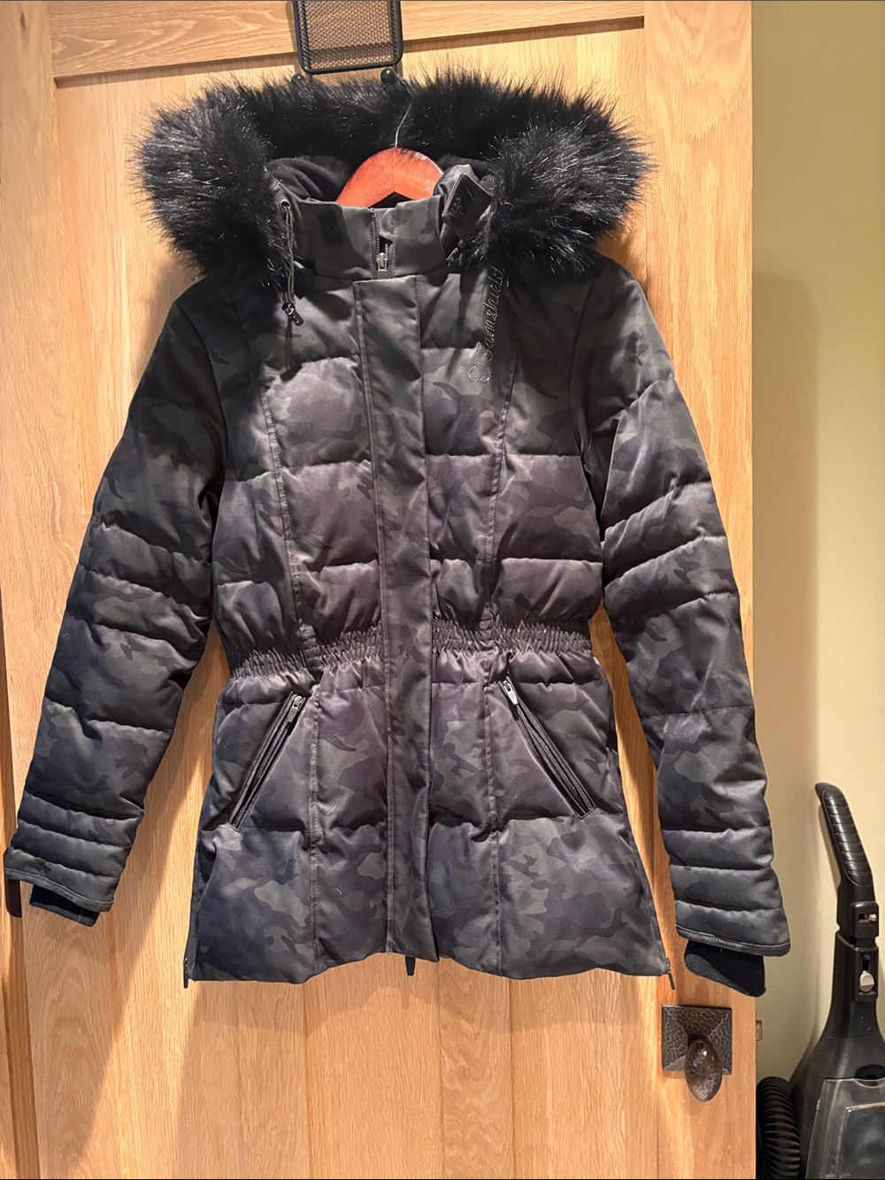 Women’s Samshield Black Camouflage Puffer Coat with Faux Fur Trim